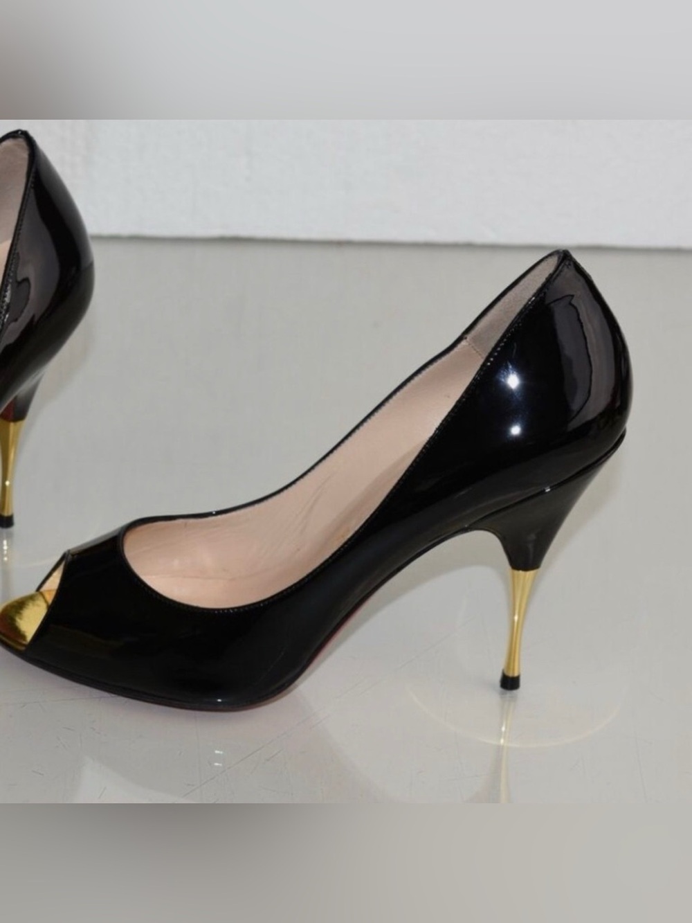 Authentic Christian Louboutin Yoyospina